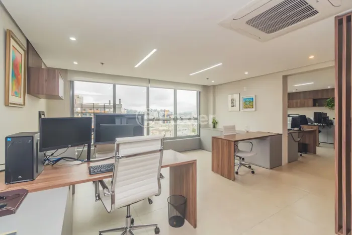 Sala / Conjunto Comercial à venda Avenida Independência, Independência - Porto Alegre