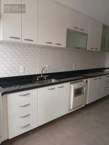 Apartamento com 3 dormitórios para alugar, 96 m² por R$ 3.300,00/mês - Centro - Botucatu/S