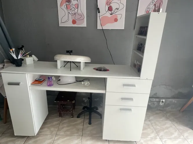 Mesa de manicure 