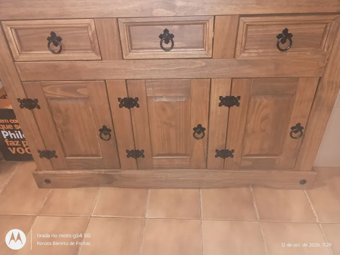 Buffet de madeira