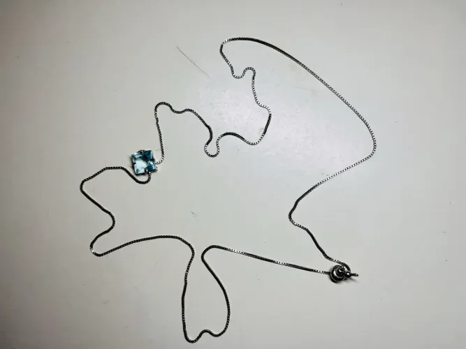 Colar Prata com pingente de diamante 