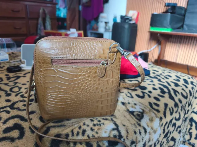 Bolsa pequena em couro 