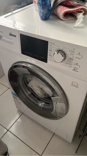 máquina de lavar abre na frente