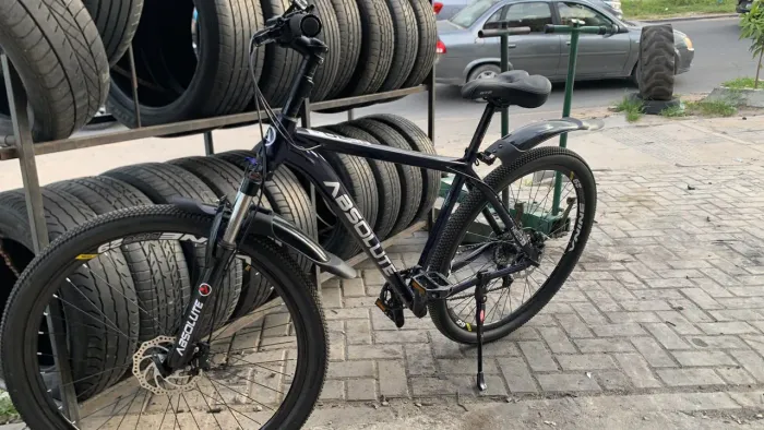 Bicicleta Absolutenova 2 mês de uso ainda tem 6 mês de garantia nota fiscal tudo novoCuida