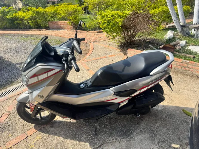 Yamaha NMax Seminova!