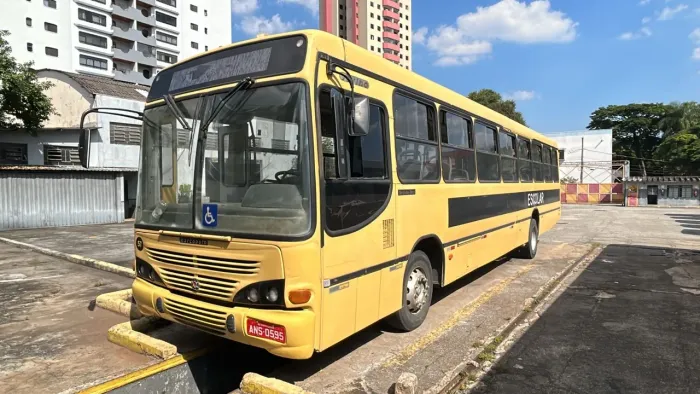Ônibus torino ano 2006