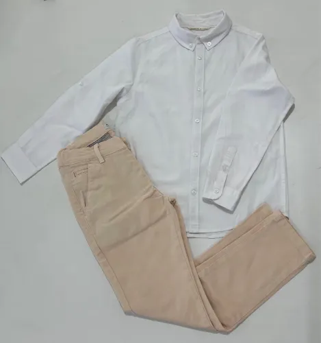 Conjunto infantil Renner 7/8 anos (calça sarja e camisa )