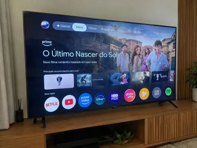 Smart TV 70 Polegadas 4K Philips (Comprada em Dezembro) NA GARANTIA