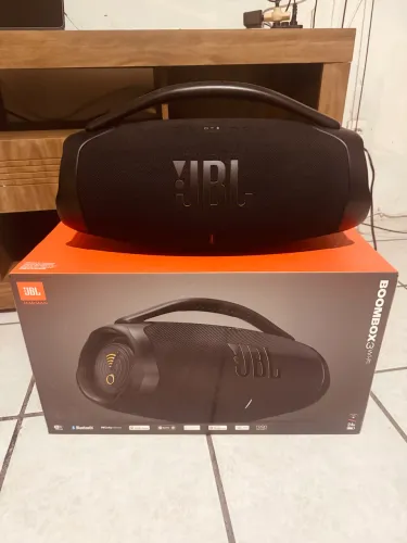 ? [ESTADO DE NOVA] JBL Boombox 3 Wi-Fi + Caixa e Nota Fiscal (Oportunidade!)