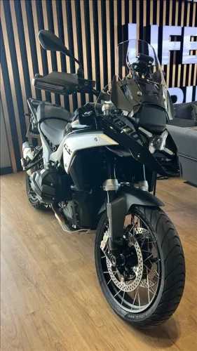 BMW R 1300 GS TRIPLE BLACK
