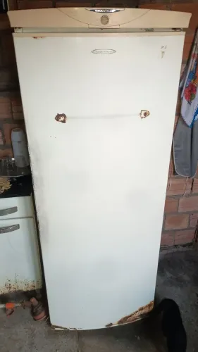 Geladeira quebra galho