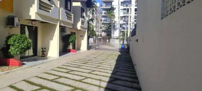 Casa de condomínio para venda com 77 metros quadrados com 3 quartos em Caiobá - Matinhos -