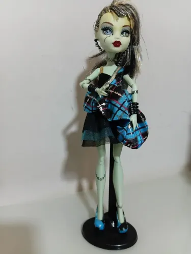 Boneca Monster High Frankie Stein Sweet 1600