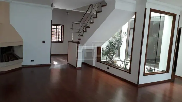 Sobrado de 309,92m² com 5 dormitórios, 3 suítes e piscina - Nova Petrópolis/SBC