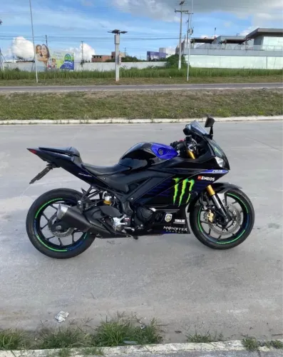 Yamaha R3 Monster