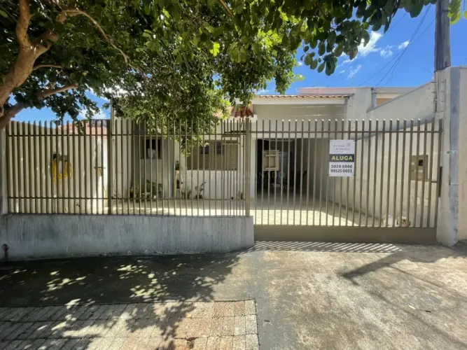Casa/Sobrado Casa em Maringá