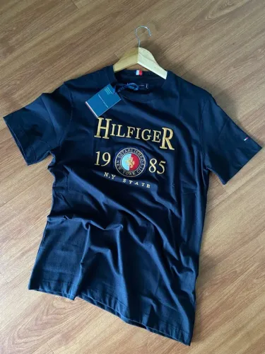 t-shirt tommy hilfiger