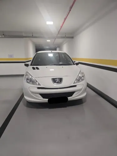Peugeot 207 Active 1.4 Flex 8V 5P 2014