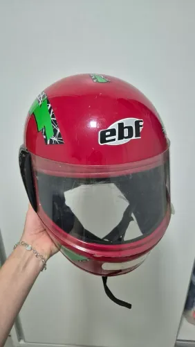 Capacete Vermelho EBF