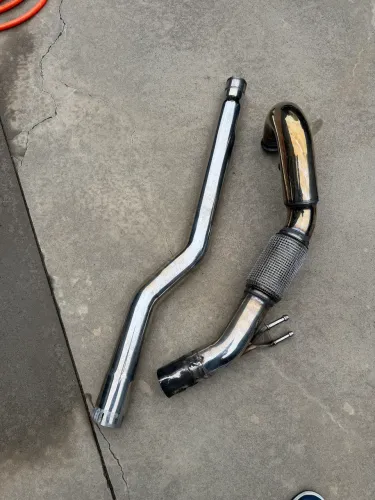 Downpipe em inox para Audi S3 e VW TIGUAN R-line