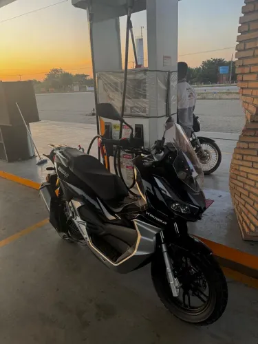 Urban 150 moto , estado de nova!!