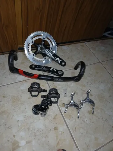 Montante de peças em carbono de Speed