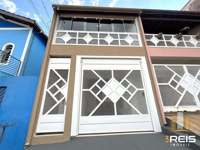 CASA ASSOBRADADA COM MÓVEIS PLANEJADOS NO BELA VISTA EM SOCORRO/SP