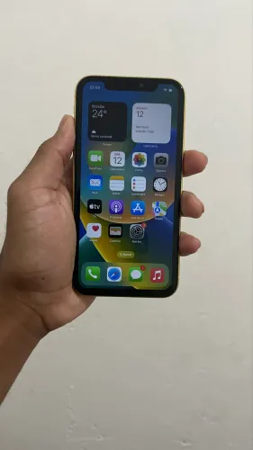 iPhone 11 64 GB 
