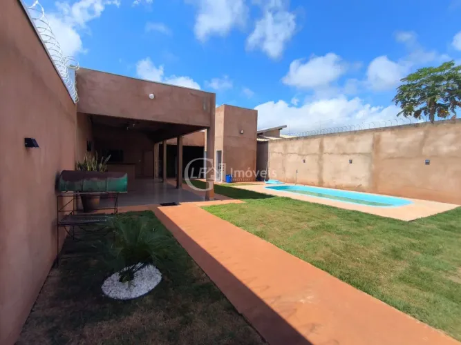 Casa para venda em Campo Grande-MS: 1 suite, 3 banheiros, 2 vagas, 119,88 m² na Vila Nasse