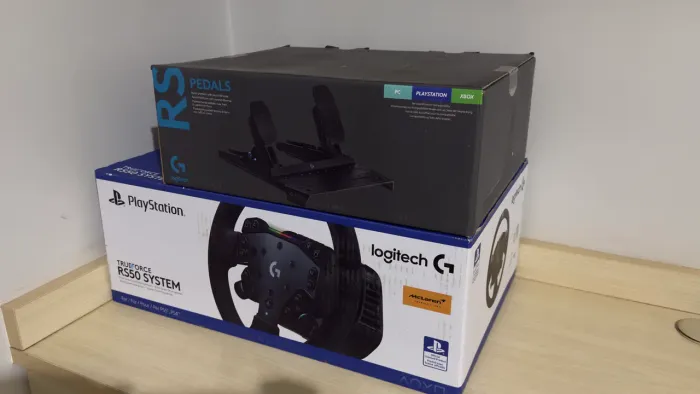 Logitech G RS50 System + RS Pedals - Novo e Lacrado