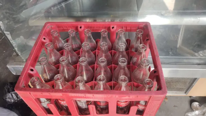115 garrafas de Coca-Cola KS de vidro 290ml