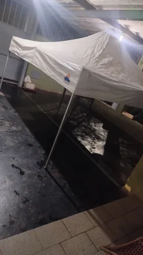 Tenda sanfonada com lona vinílica