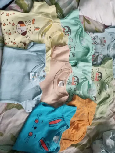 Lote de roupa de bebê menino