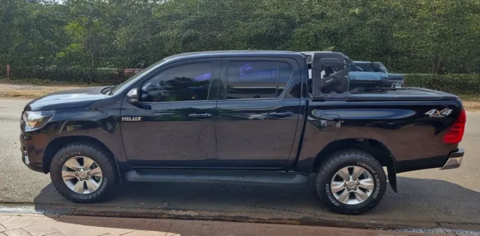 Toyota Hilux CD SR 4X4 2.8 TDI Diesel Aut. 2019