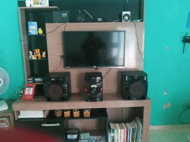 Rack super conservado somente o Rack
