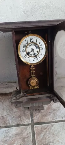 RELÓGIO DE PAREDE ANTIGO NO ESTADO /// R$650,00