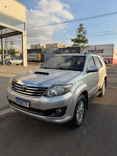 Toyota Hilux SW4 SRV D4-d 4X4 3.0 TDI Dies. AUT 2014
