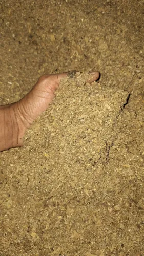 Adubo orgânico de galinha. 