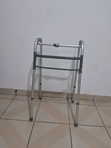 Andador novo