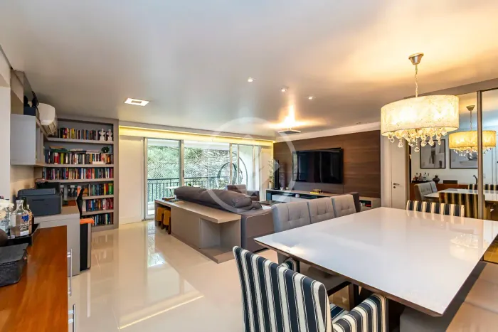 Apartamento mobiliado no Ecoville - São 2 quartos com suíte (reversível para 3) e 2 vagas