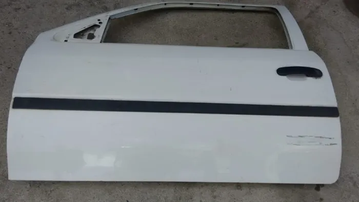 Porta esquerda, lisa VW G3, G4, duas portas