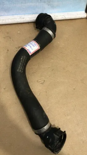 Mangueira de água do radiador original Mercedes c180 2014/2017 2