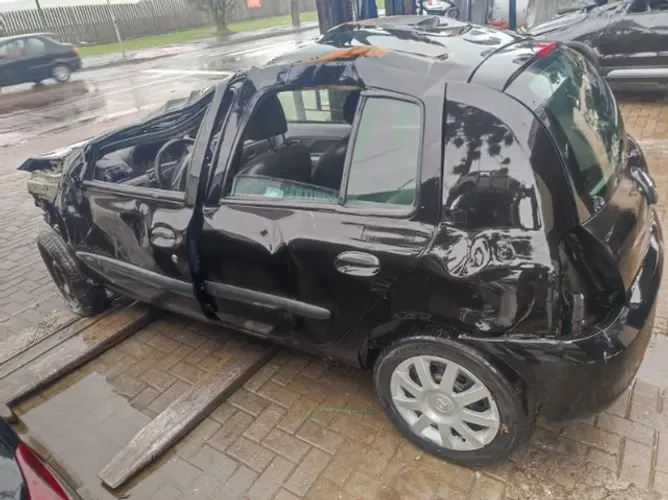 Sucata Clio 1.0 2012 Retirada de peças