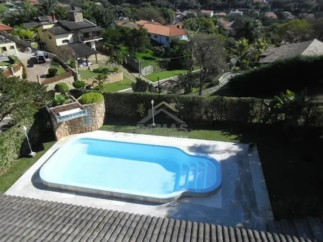 Casa a venda em condominio fechado com lazer e segurança, 512m² 03 suites, Vinhedo, interi
