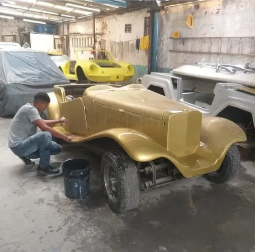 Polimento cristalizado e lavagem de motor 