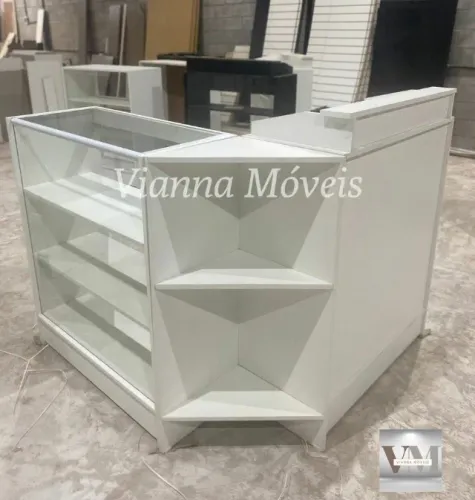 Balcão Caixa em L + Balcão Vitrine com Vidro Superior