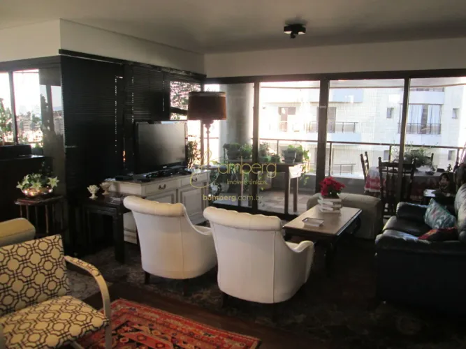 No Panamby , apartamento de 285 m², 4 suítes, 4 vagas em imponente condomínio com lazer co