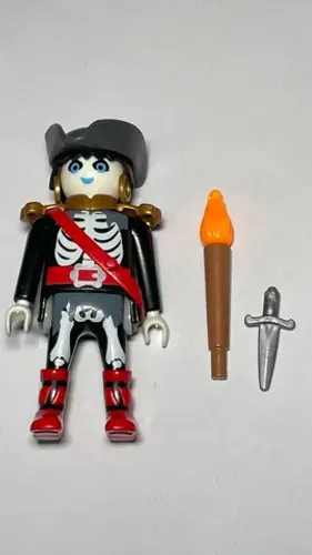 Playmobil Fantasma Pirata com tocha e faca - boneco altura 8 cm (veja fotos)