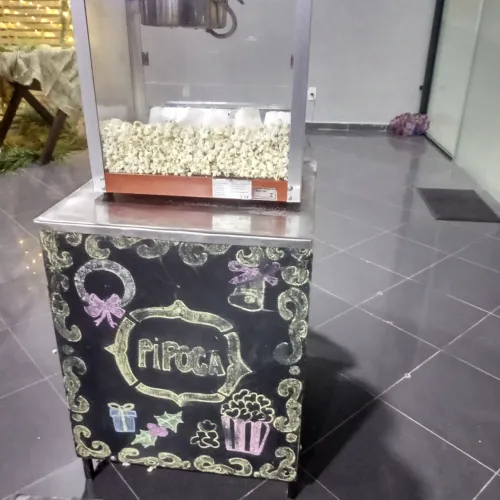 LOCAÇÃO DE BARRACAS DE ALGODÃO DOCE E PIPOCA.