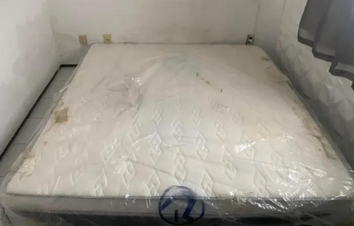 COLCHÃO KING 2,03 x 1,93 x 32cm (altura)